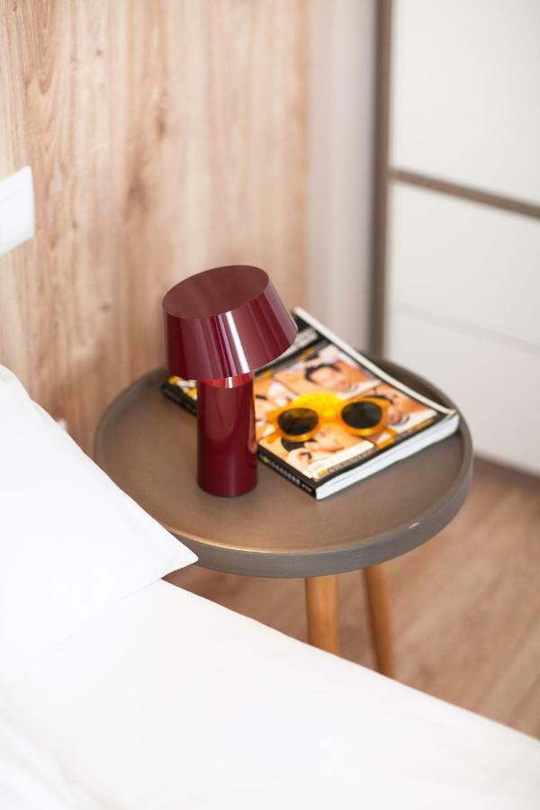 Brummell Apartments Poble Sec Barcelona Bagian luar foto