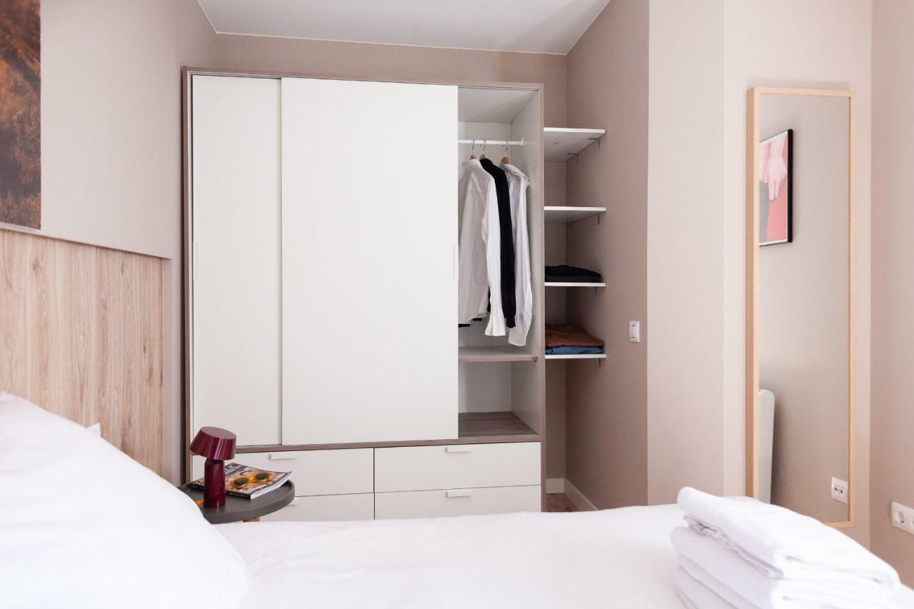 Brummell Apartments Poble Sec Barcelona Bagian luar foto